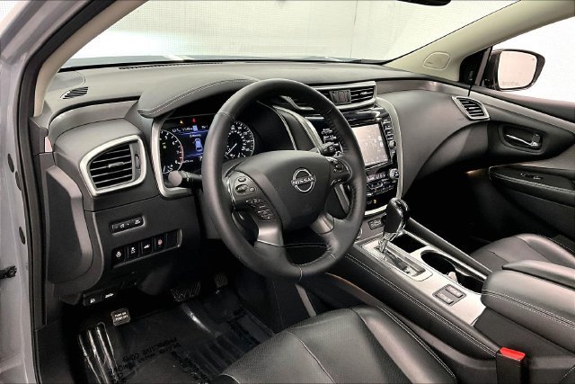 Used 2023 Boulder Gray Pearl Nissan SL image 16