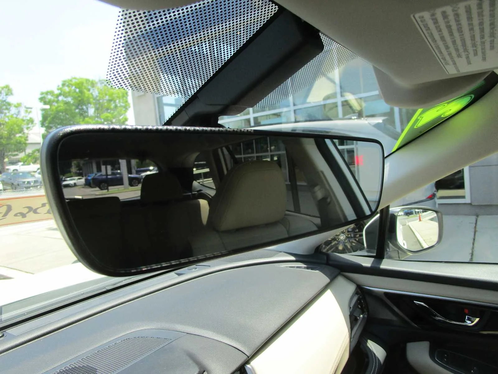 Used 2020 Crystal White Pearl Subaru Limited image 27