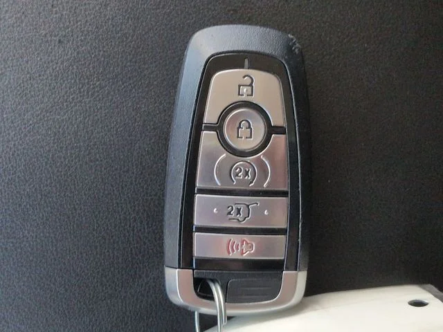 Used 2020 Star White Ford Limited image 34