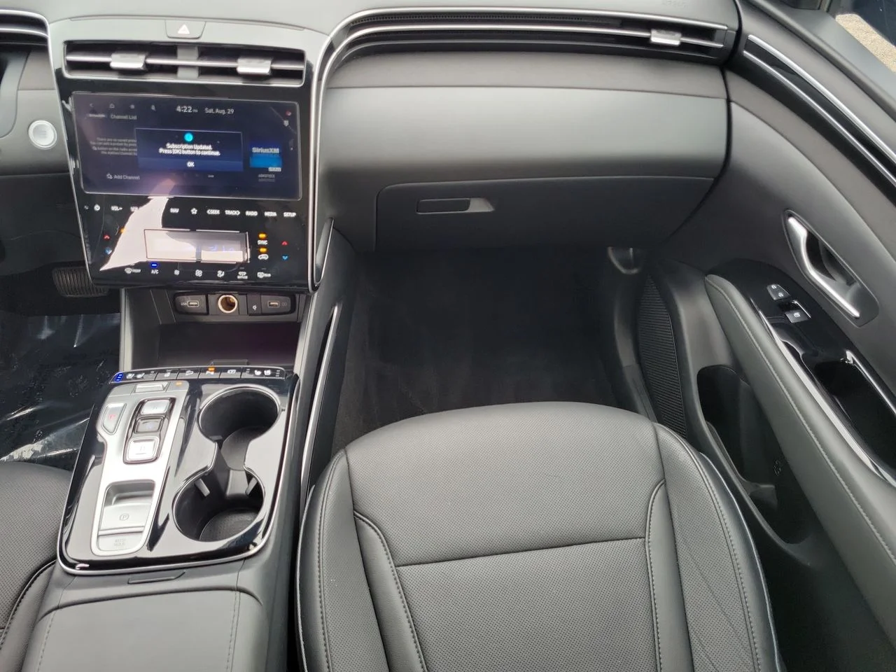 Used 2024 Black Hyundai Limited image 16