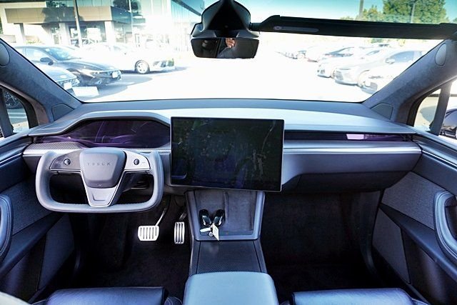 Used 2022 Black Tesla Plaid image 24