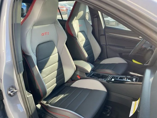 New 2026 Moonstone Gray Volkswagen 2.0T SE image 12