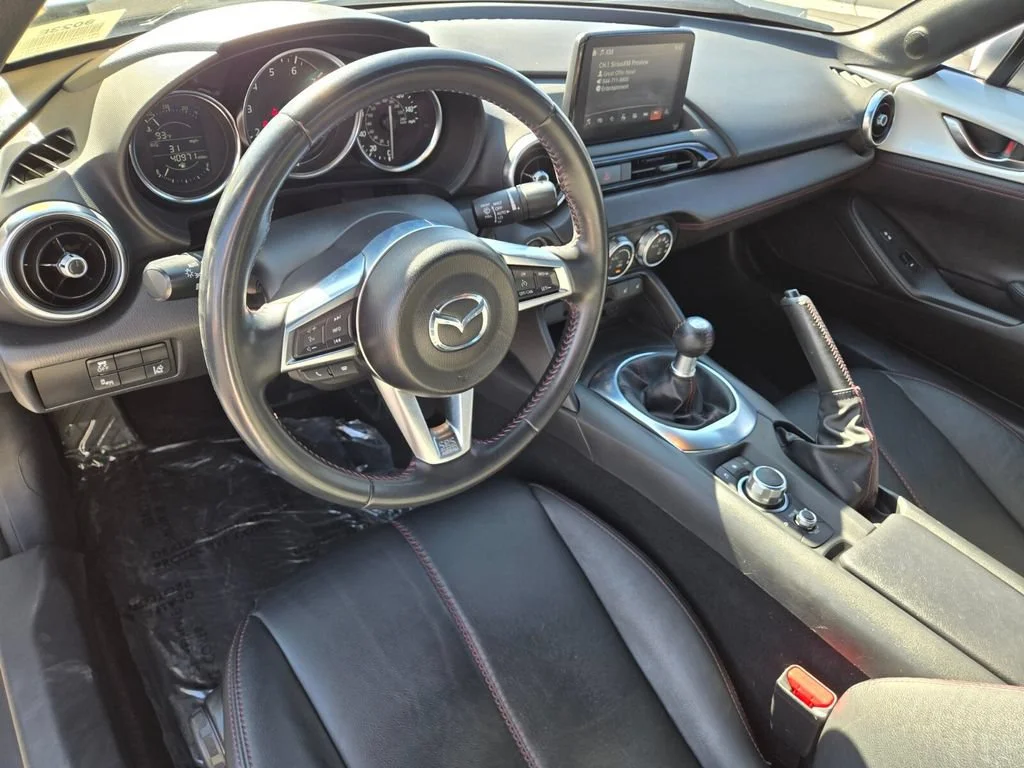 Used 2018 Snowflake White P Mazda Grand Touring image 8