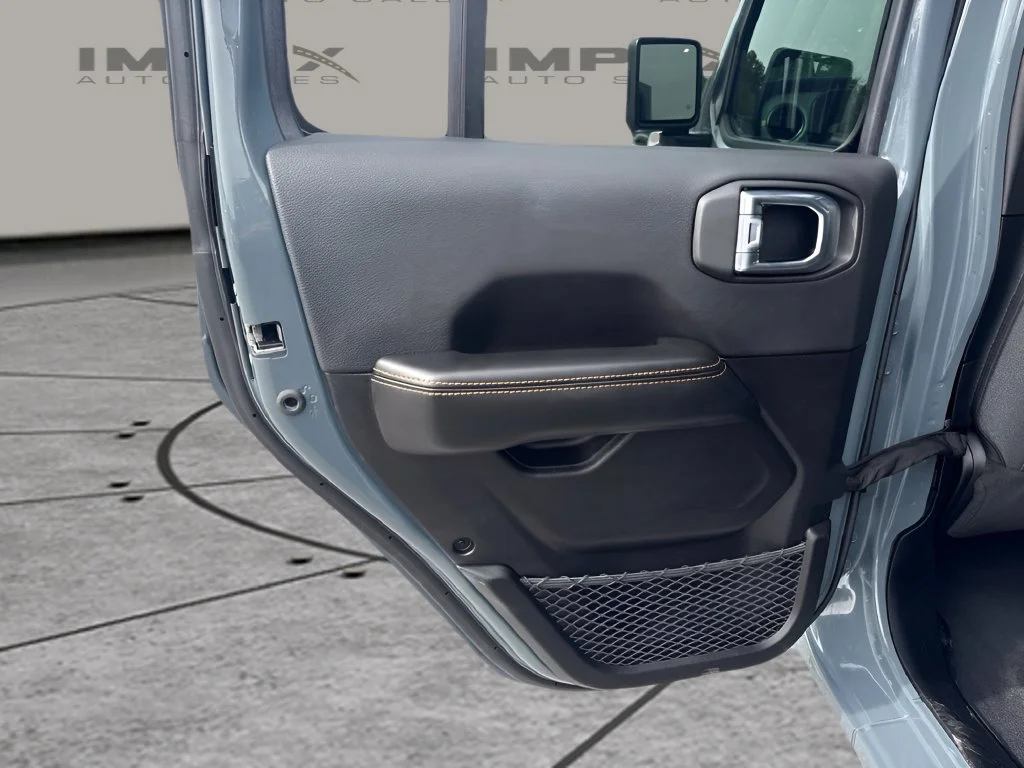 Used 2026 Gray Jeep Sahara image 25