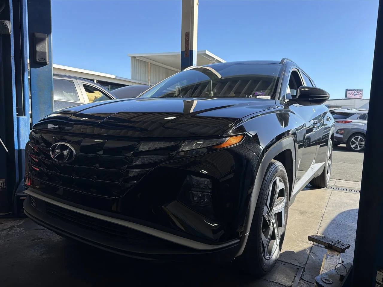 Used 2024 BLACK PEARL HYUNDAI SEL image 2