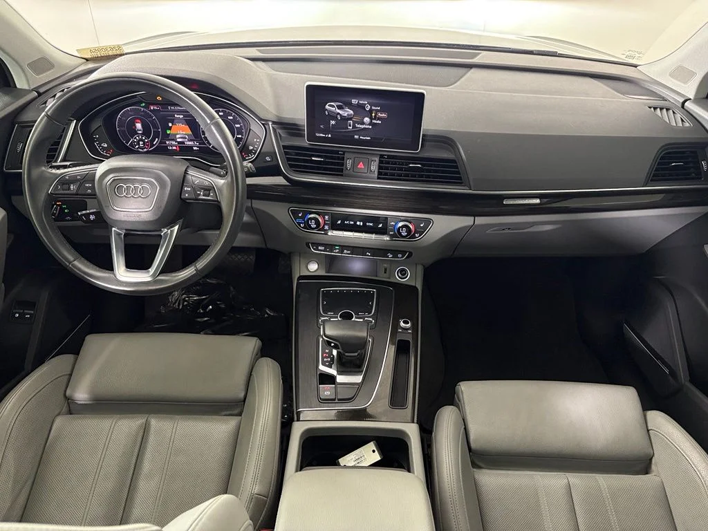 Used 2020 Black Audi 55 Premium image 32