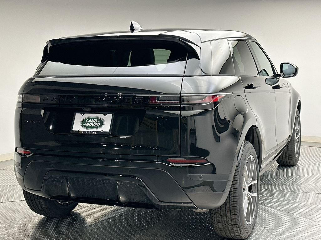 Used 2026 Santorini Black Metallic Land Rover S image 3