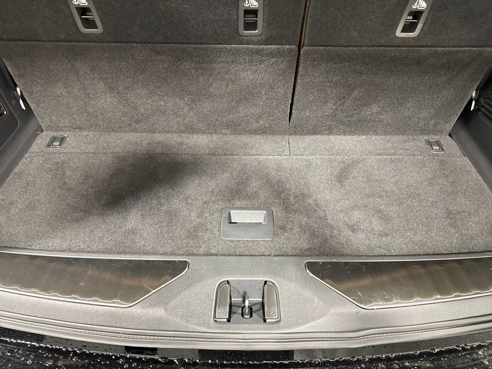 Certified Used 2025 Black INFINITI LUXE image 30