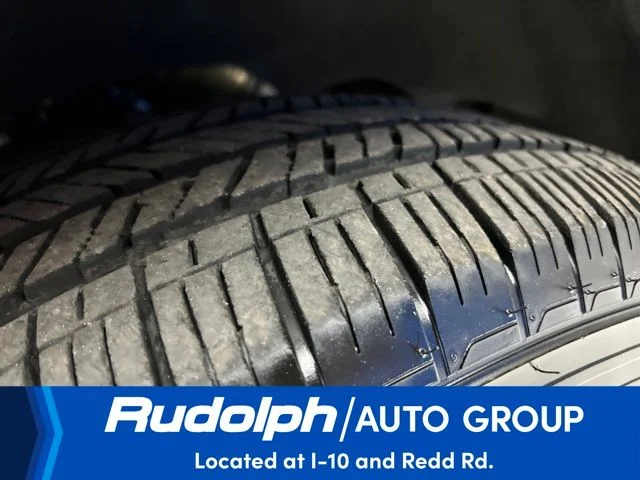 Used 2024 Silver Jeep Base image 28