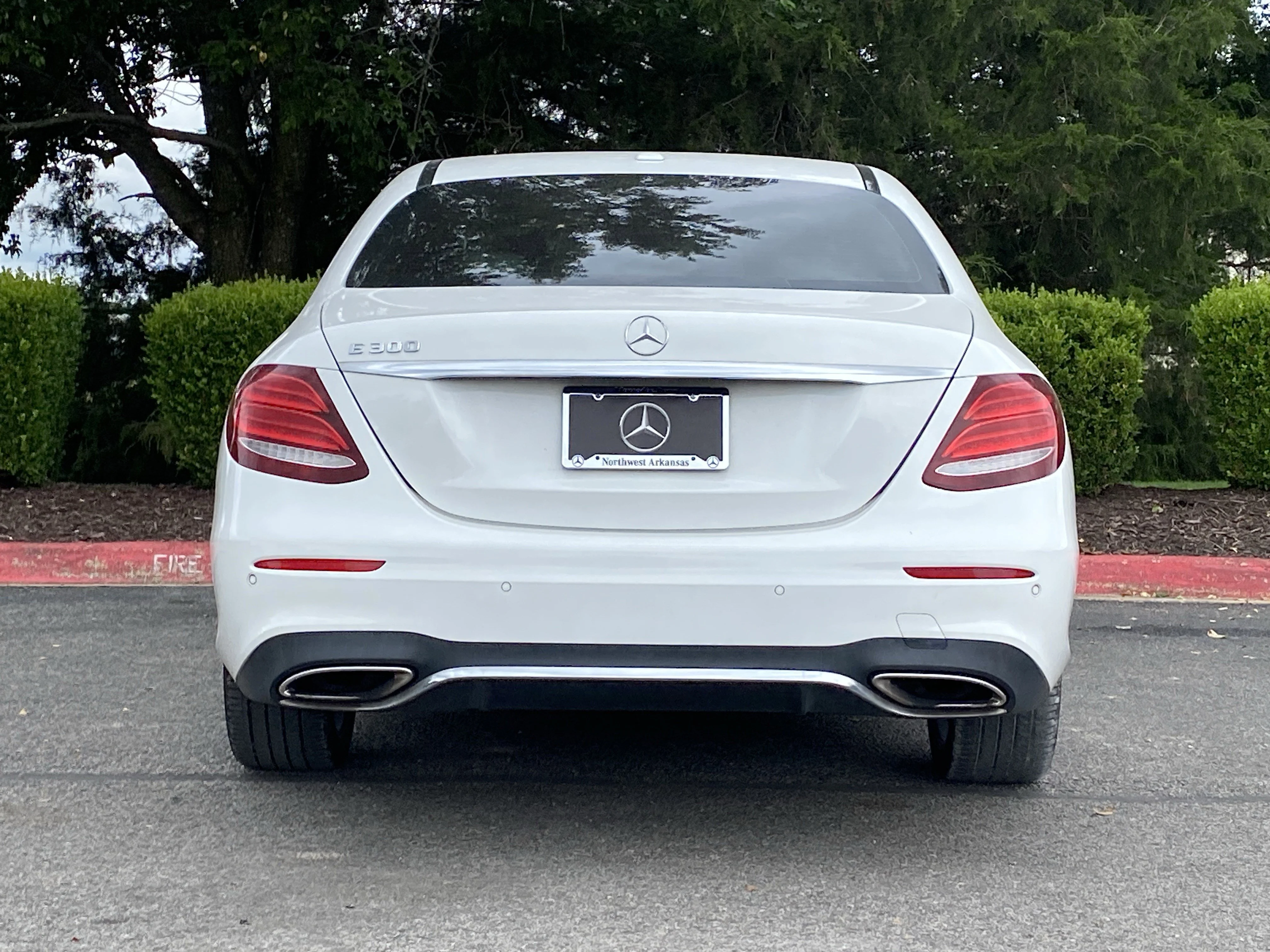 Used 2017  Mercedes-Benz E 300 image 5