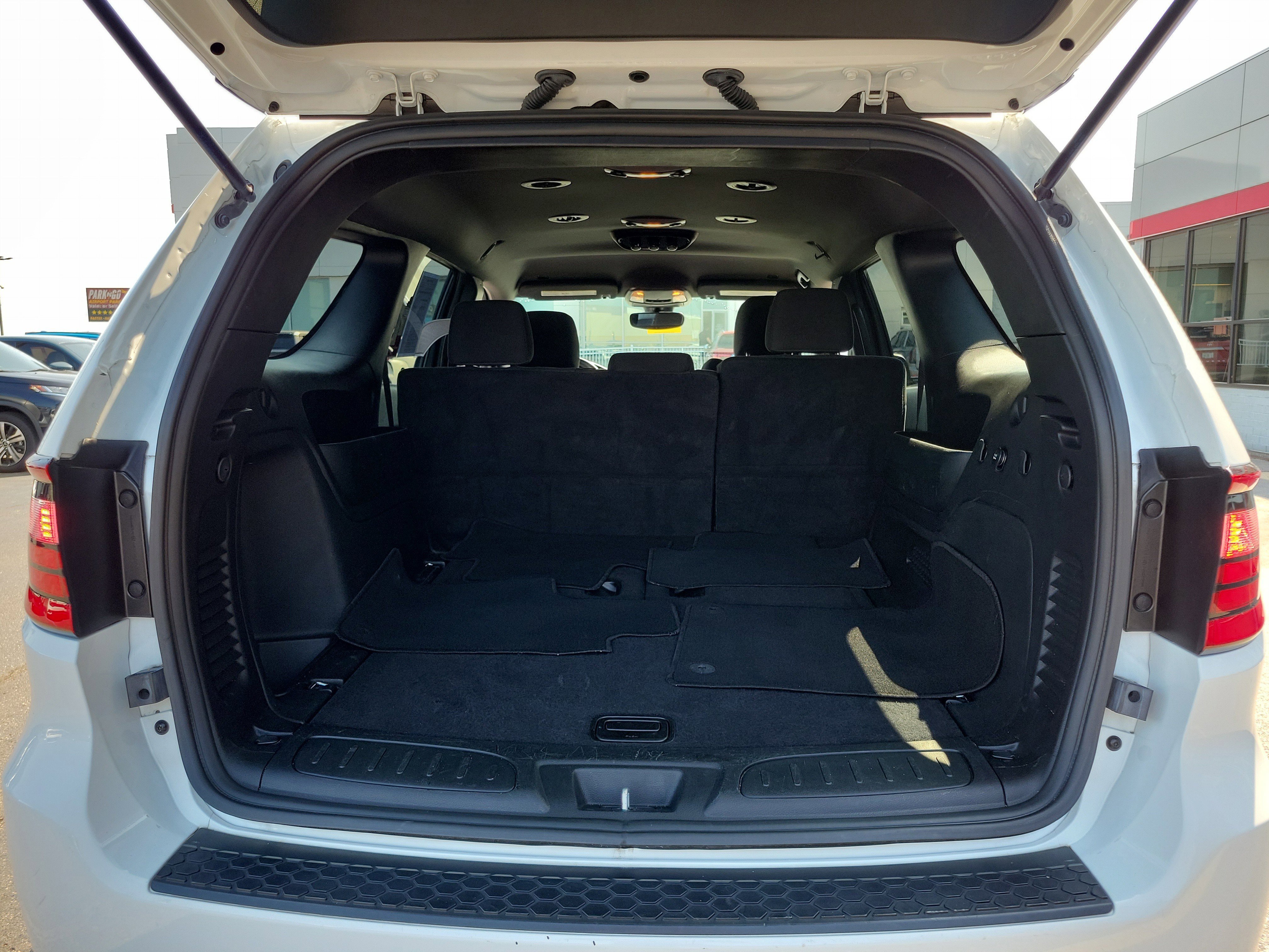 2024 Dodge Durango SXT - Photo 8