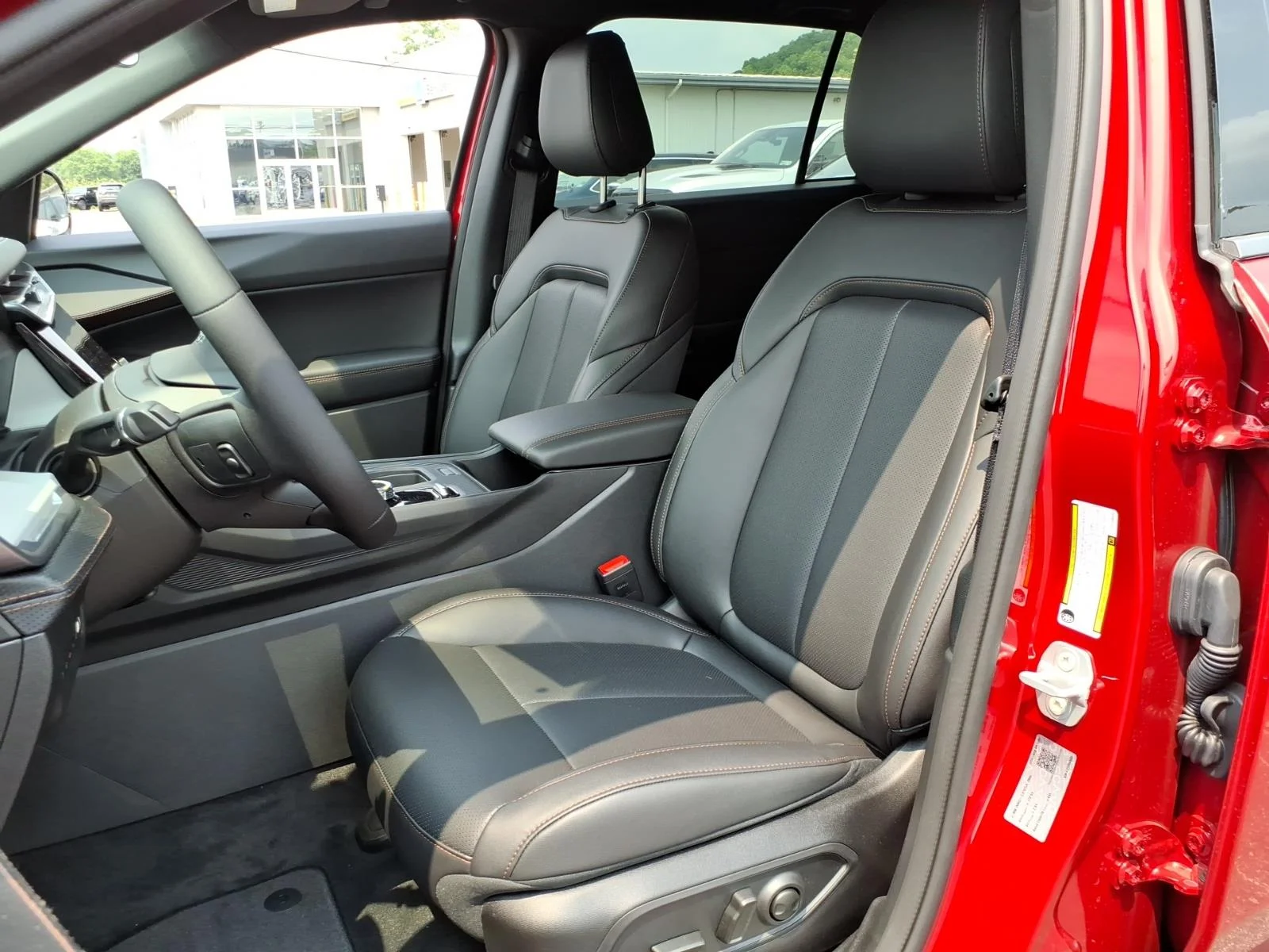 New 2026 Red Hot Pearlcoat Jeep Limited image 4