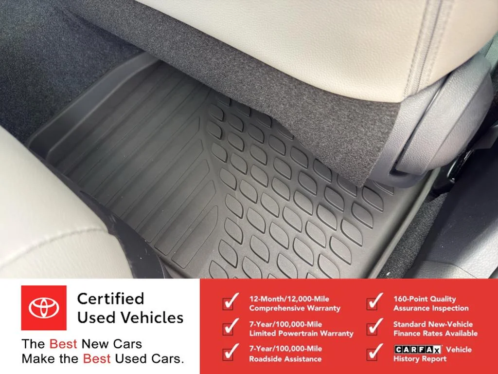 Used 2026 Ice Cap Toyota SE image 17