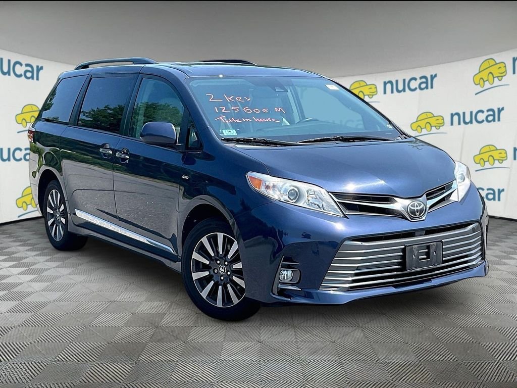Used 2018 Beige Toyota XLE Premium image 1
