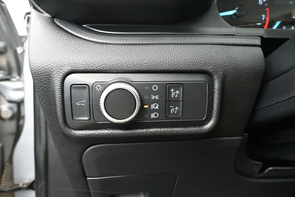 Used 2022 Silver Ford Base image 30