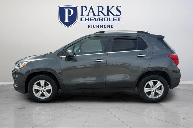 Used 2018 Gray Chevrolet LT image 4
