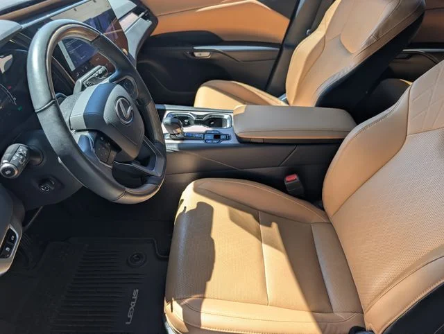 Used 2023 White Pearl Lexus 350h Premium Plus image 8