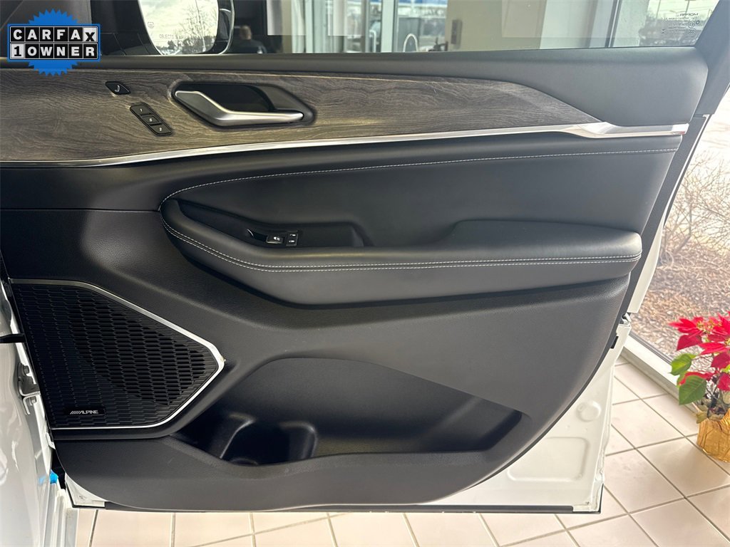 2023 JEEP GRAND CHEROKEE - Image 34