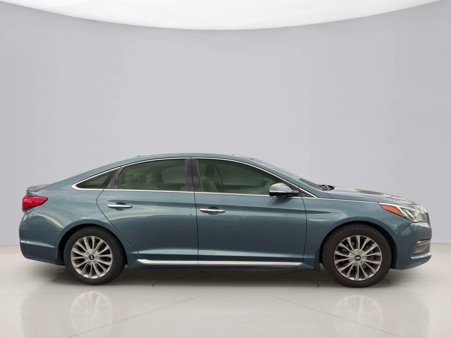 Used 2015 Blue Hyundai SPORT image 6