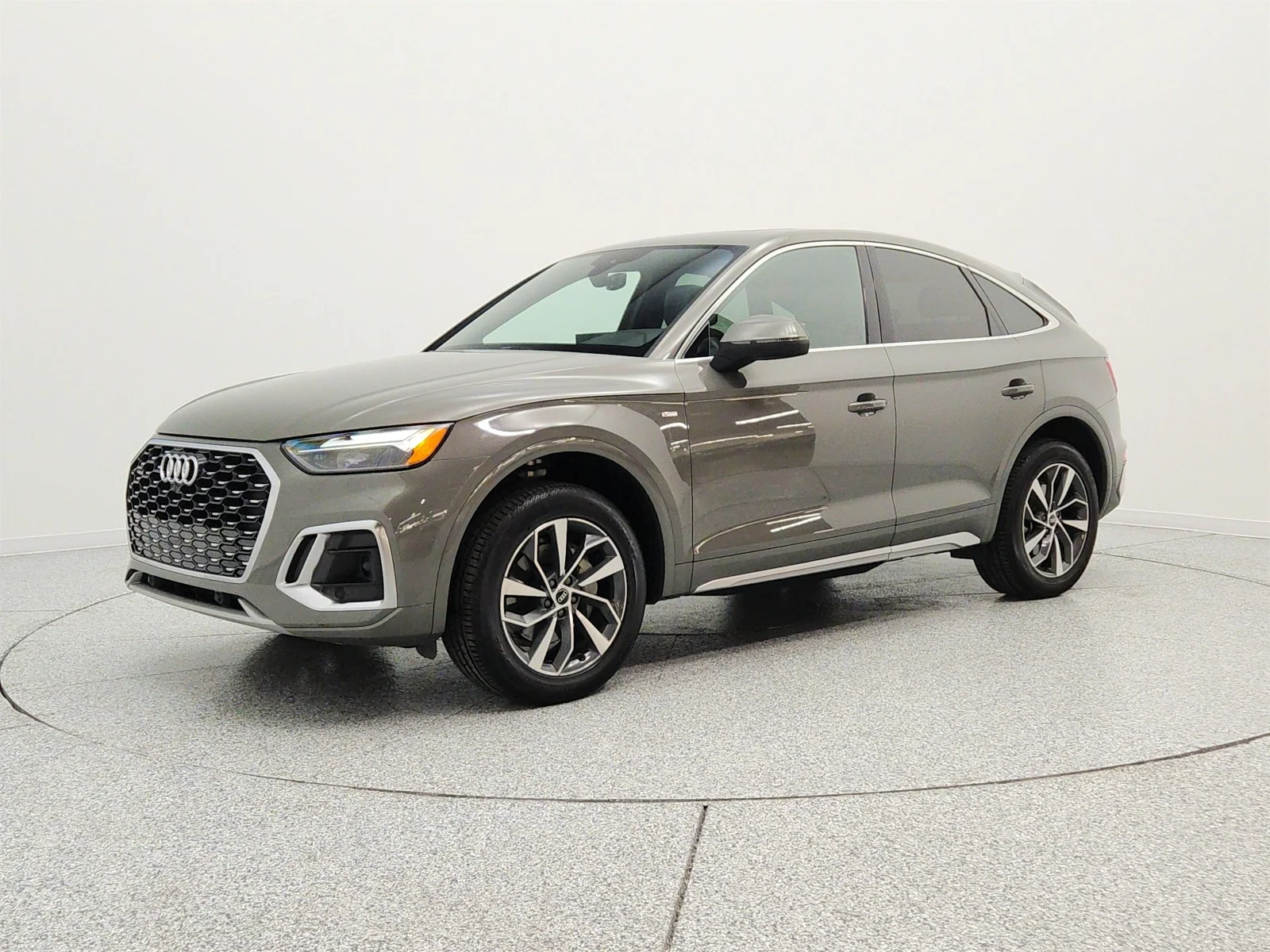 2023 Audi Q5 Sportback 45 Premium Plus's photo