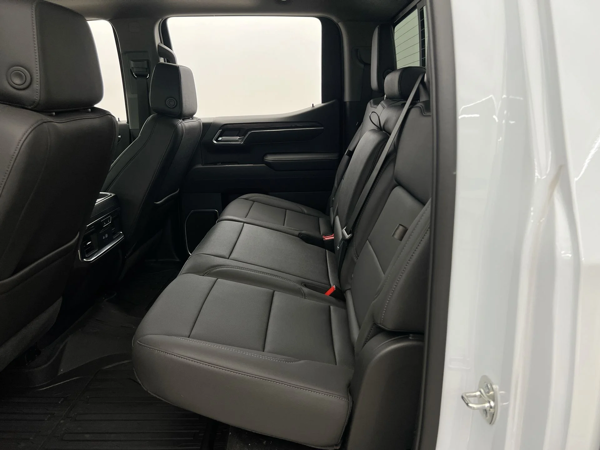 2026 GMC Sierra 1500 SLT - Photo 54