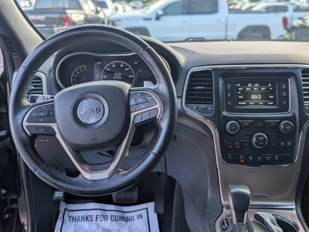 Used 2017 Black Jeep Laredo image 18