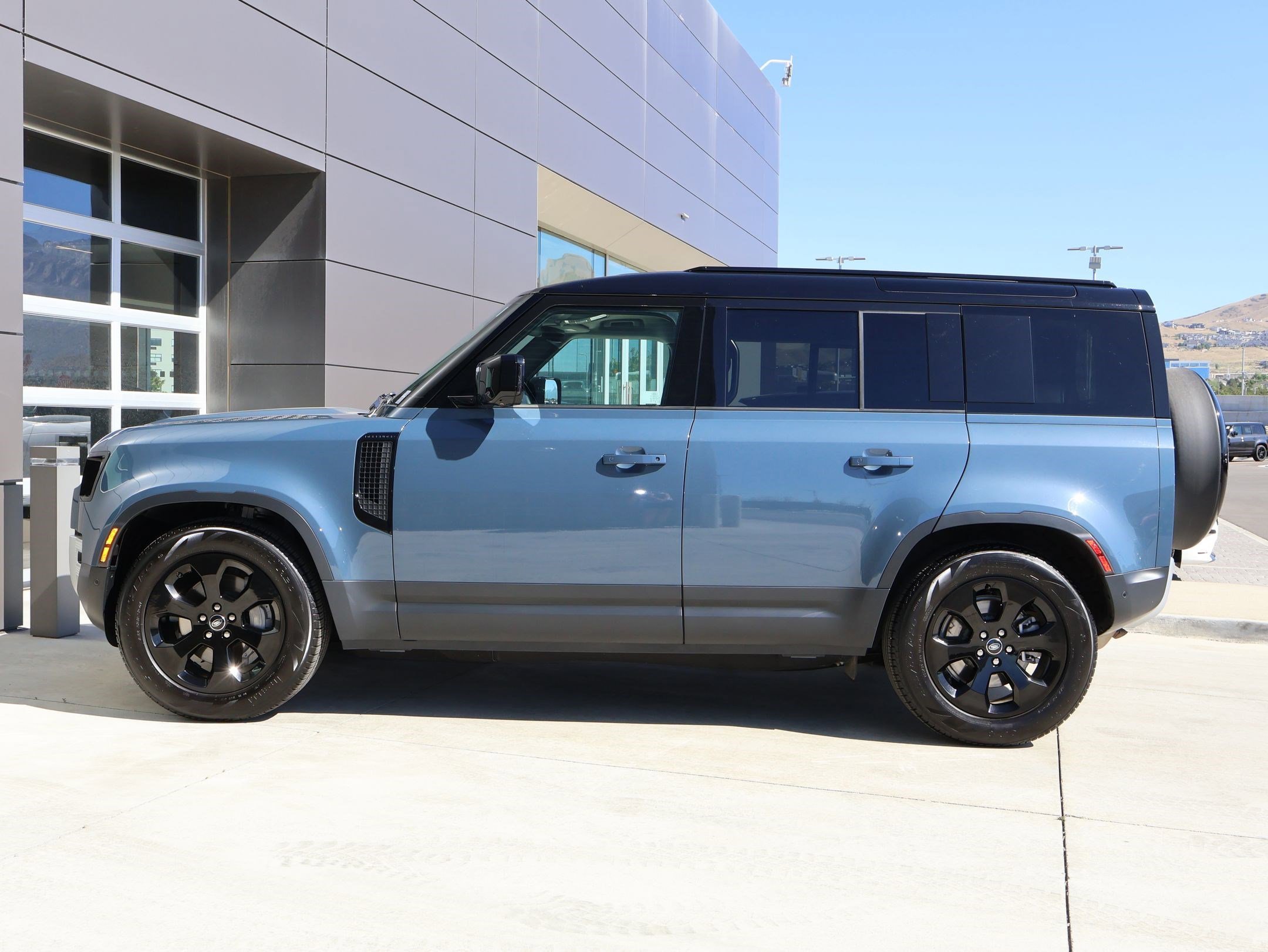 Certified Used 2025 Tasman Blue Metallic Land Rover 110 P300 S image 9