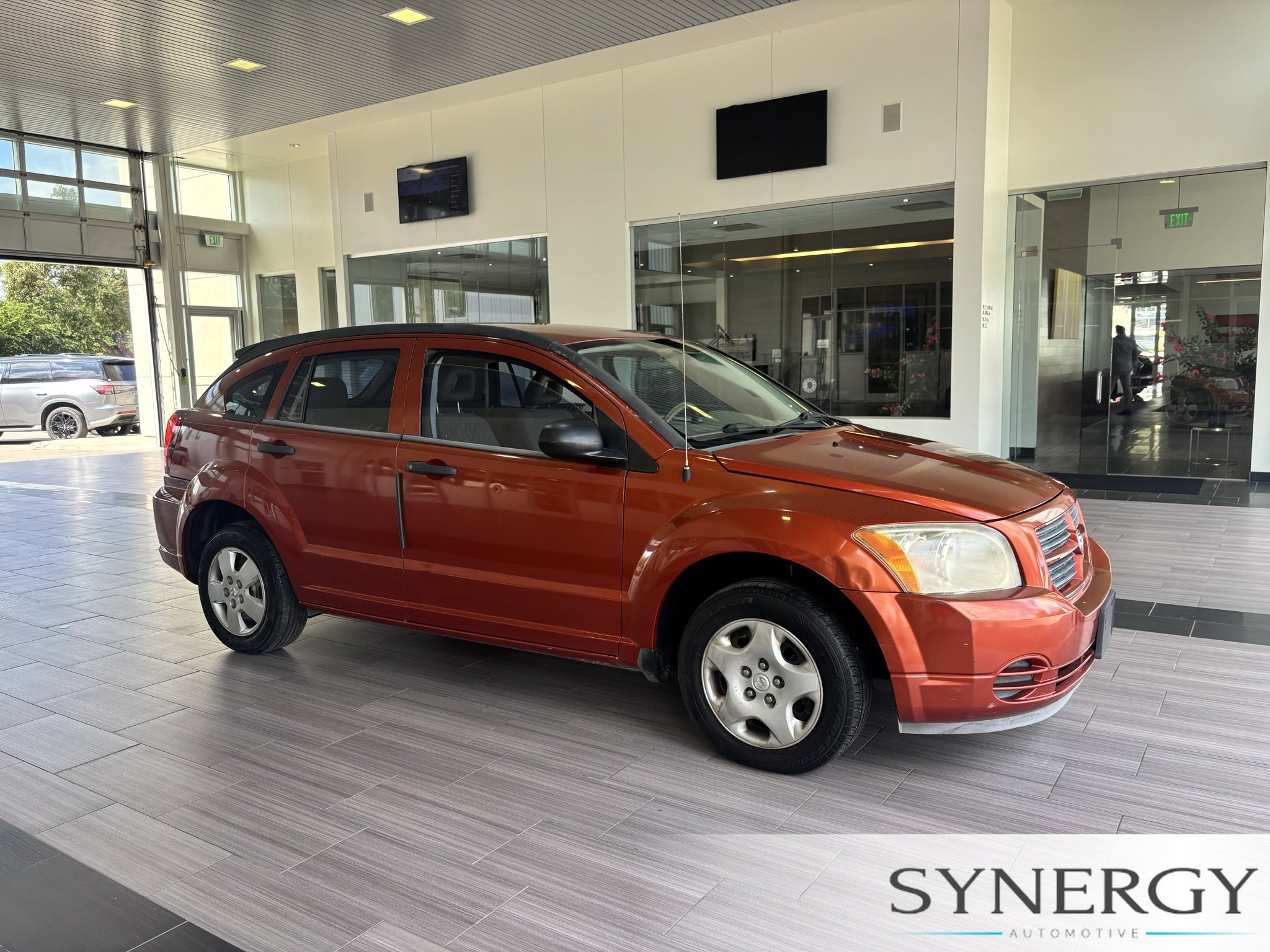 Used 2008 Sunburst Orange Pearlcoat Dodge SE image 3