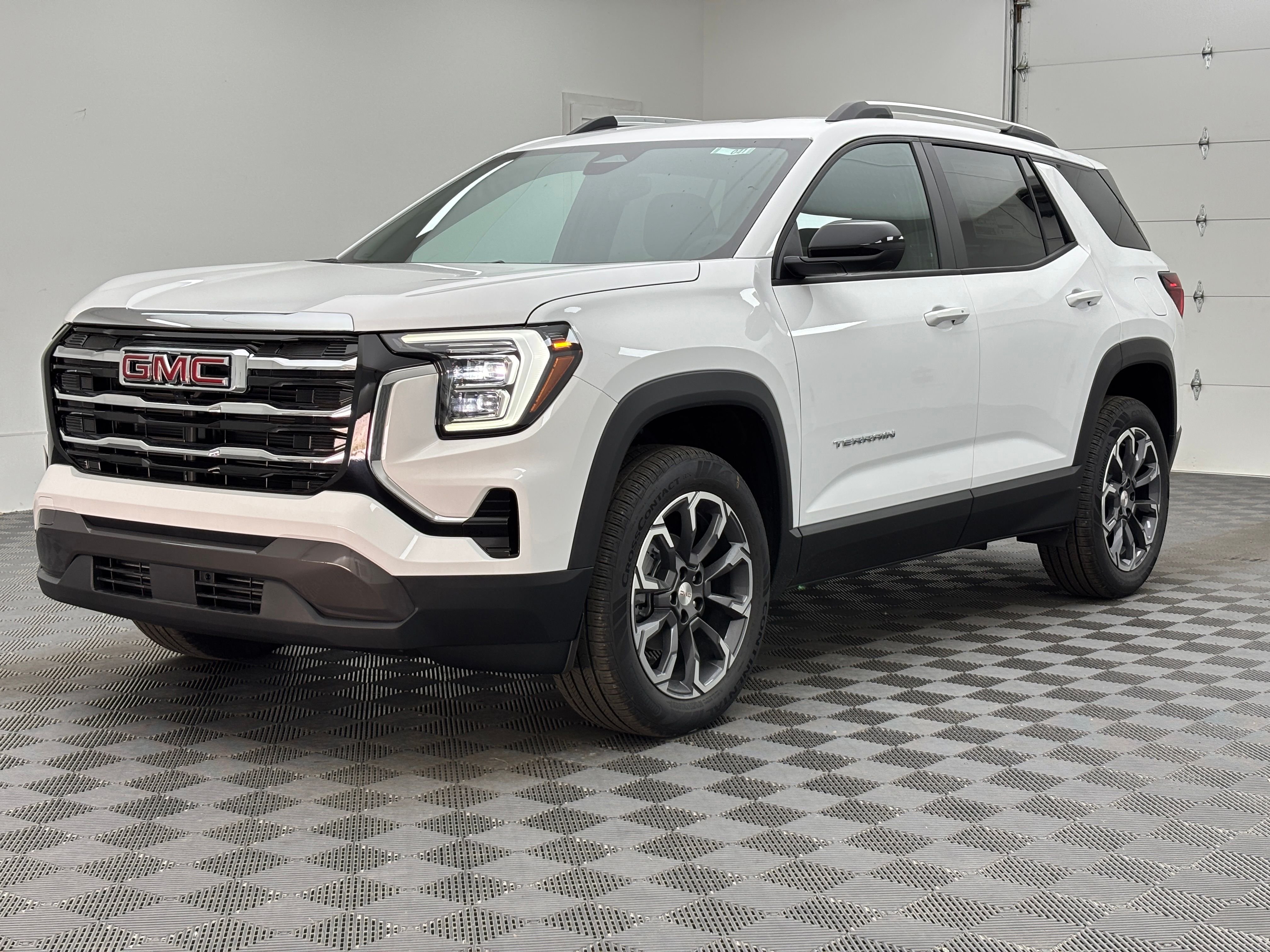 New 2027 Summit White GMC Elevation image 2