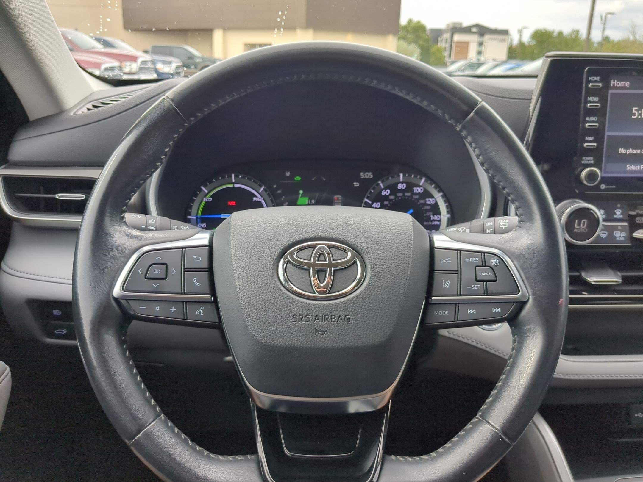 Used 2020 Celestial Silver Metallic Toyota Hybrid XLE image 17