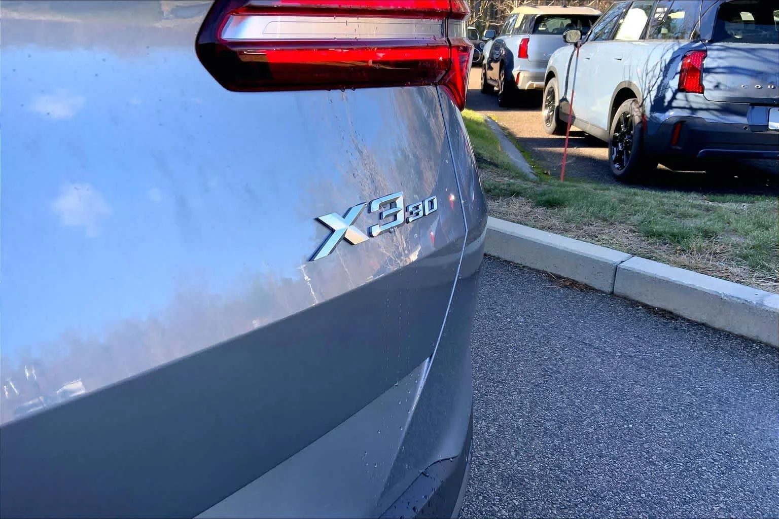 Used 2026 Skyscraper Grey Metallic BMW 30 xDrive image 15