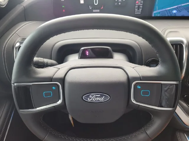 New 2027 Gray Metallic Ford Platinum image 32
