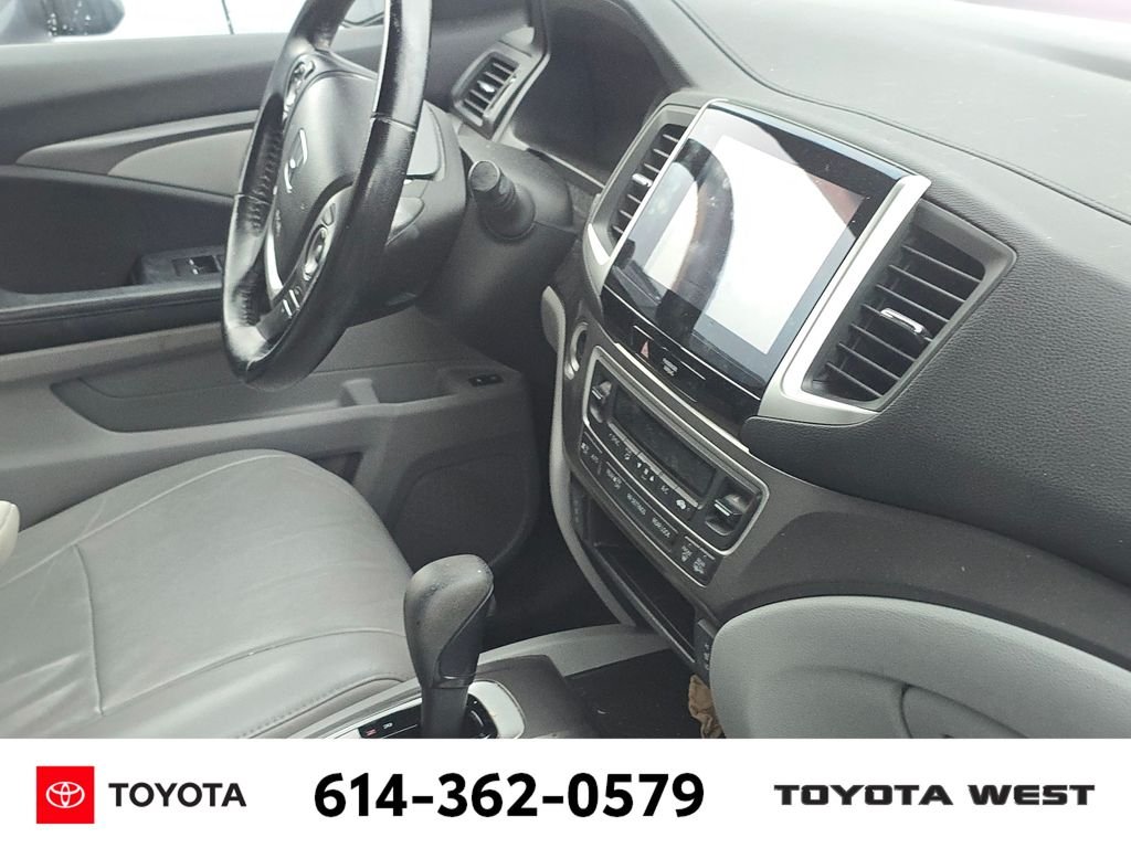 Used 2016  Honda EX-L image 11