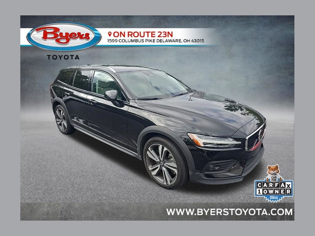 2025 Volvo V60 Cross Country