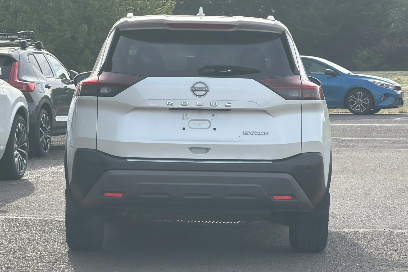 Used 2023 Pearl White Tricoat Nissan SV image 5