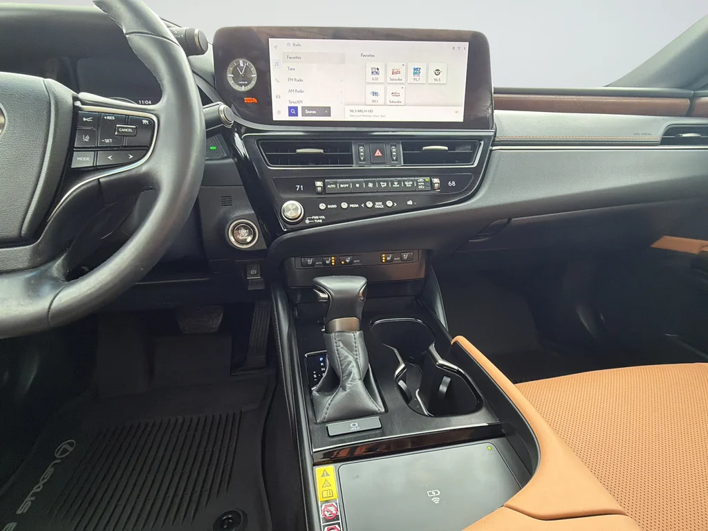 Used 2024 White Lexus 350 image 20