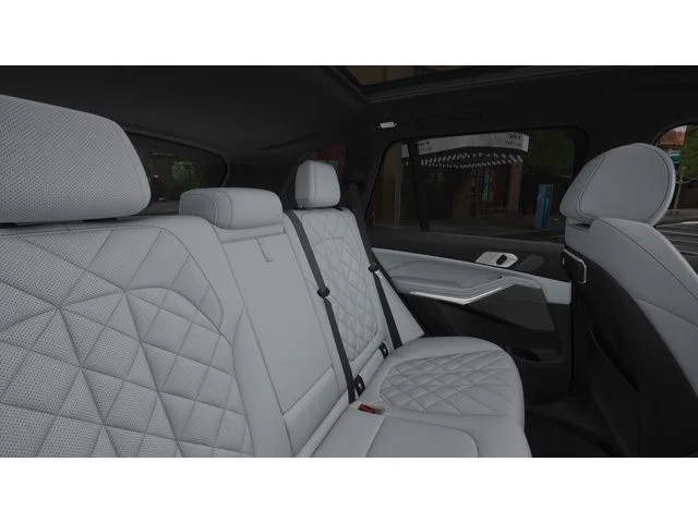 Used 2026 Dravit Grey Metallic BMW xDrive40i image 12