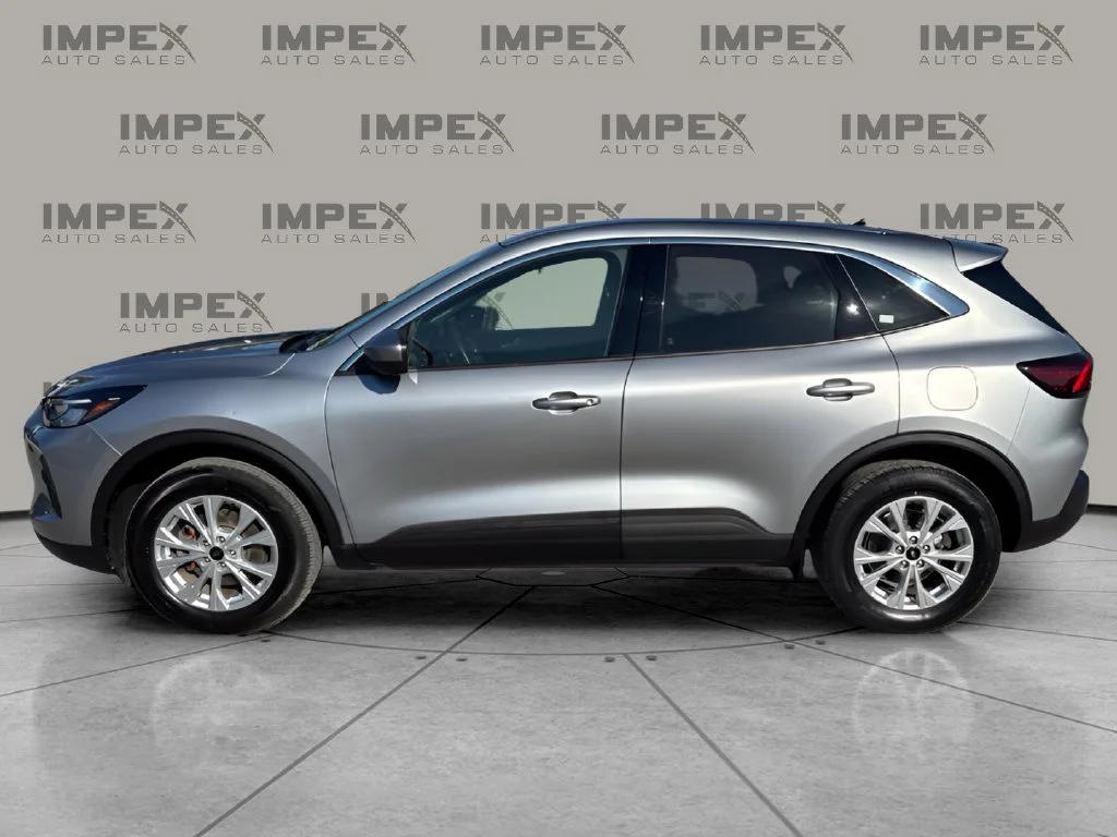 Used 2024 Silver Ford Active image 2