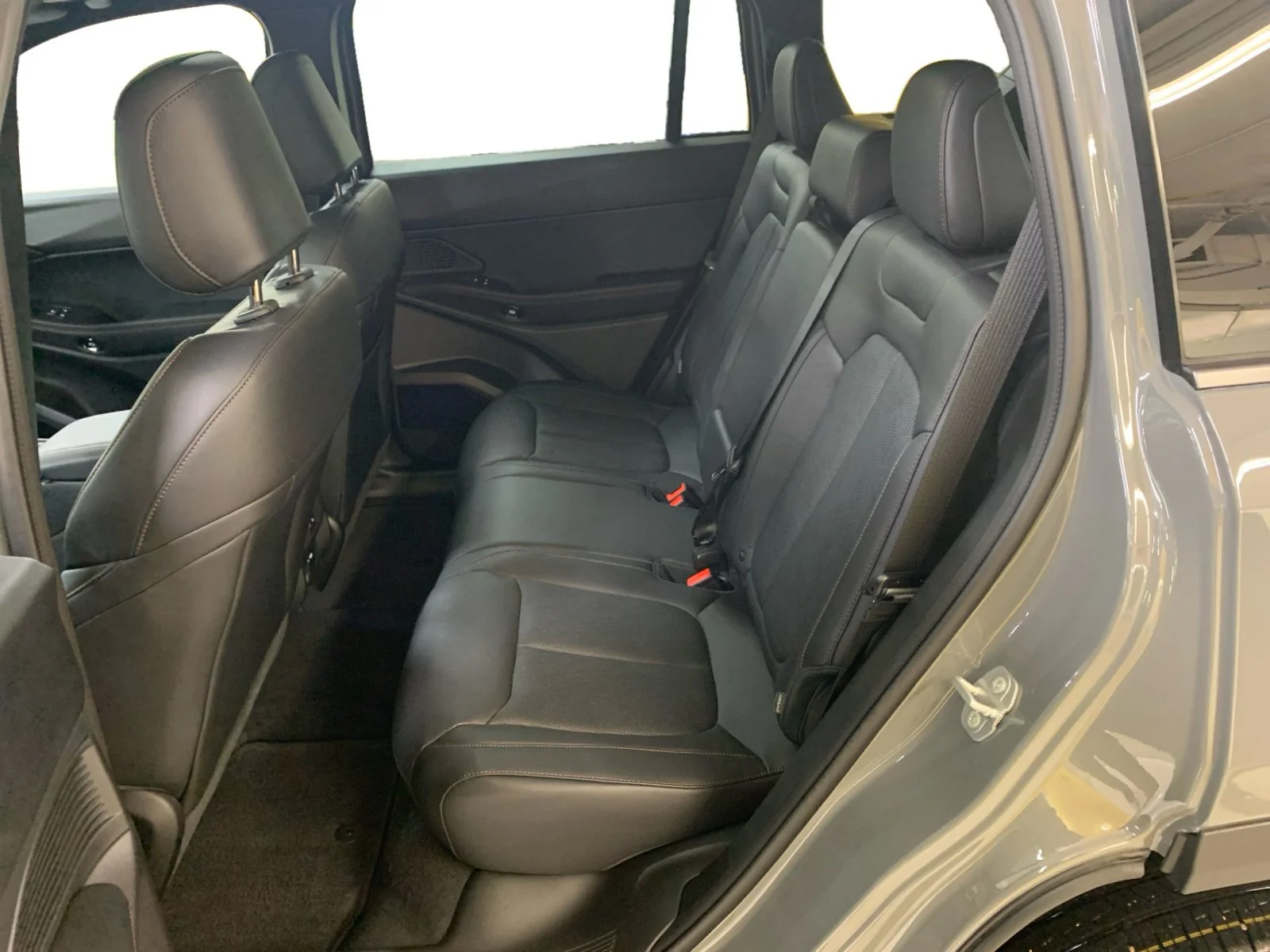 New 2026 STING-GREY Jeep Overland image 16