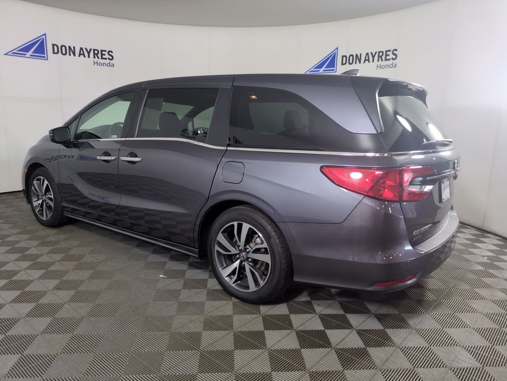 Certified Used 2024 Modern Steel Metallic Honda Touring image 4