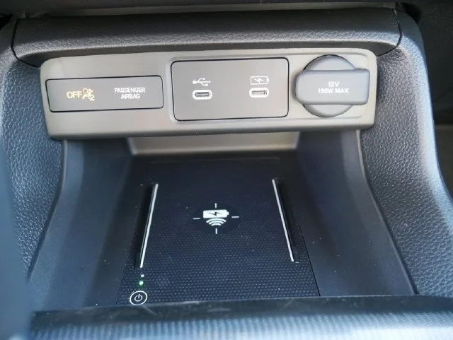 New 2026 Platinum White Pearl Honda FWD Touring Hybrid image 15