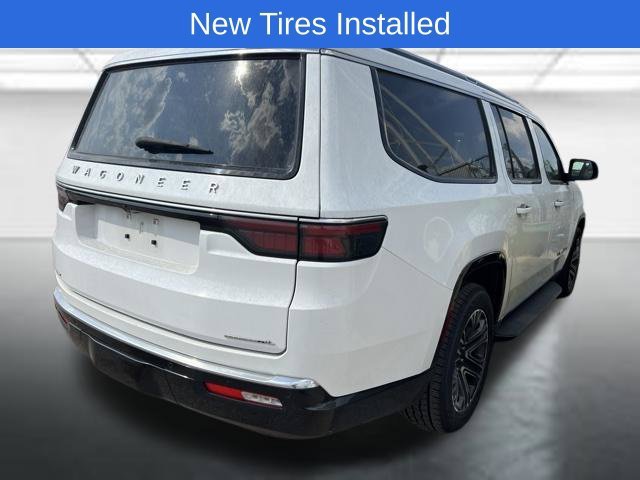 2023 Jeep Wagoneer L Series II - Photo 2