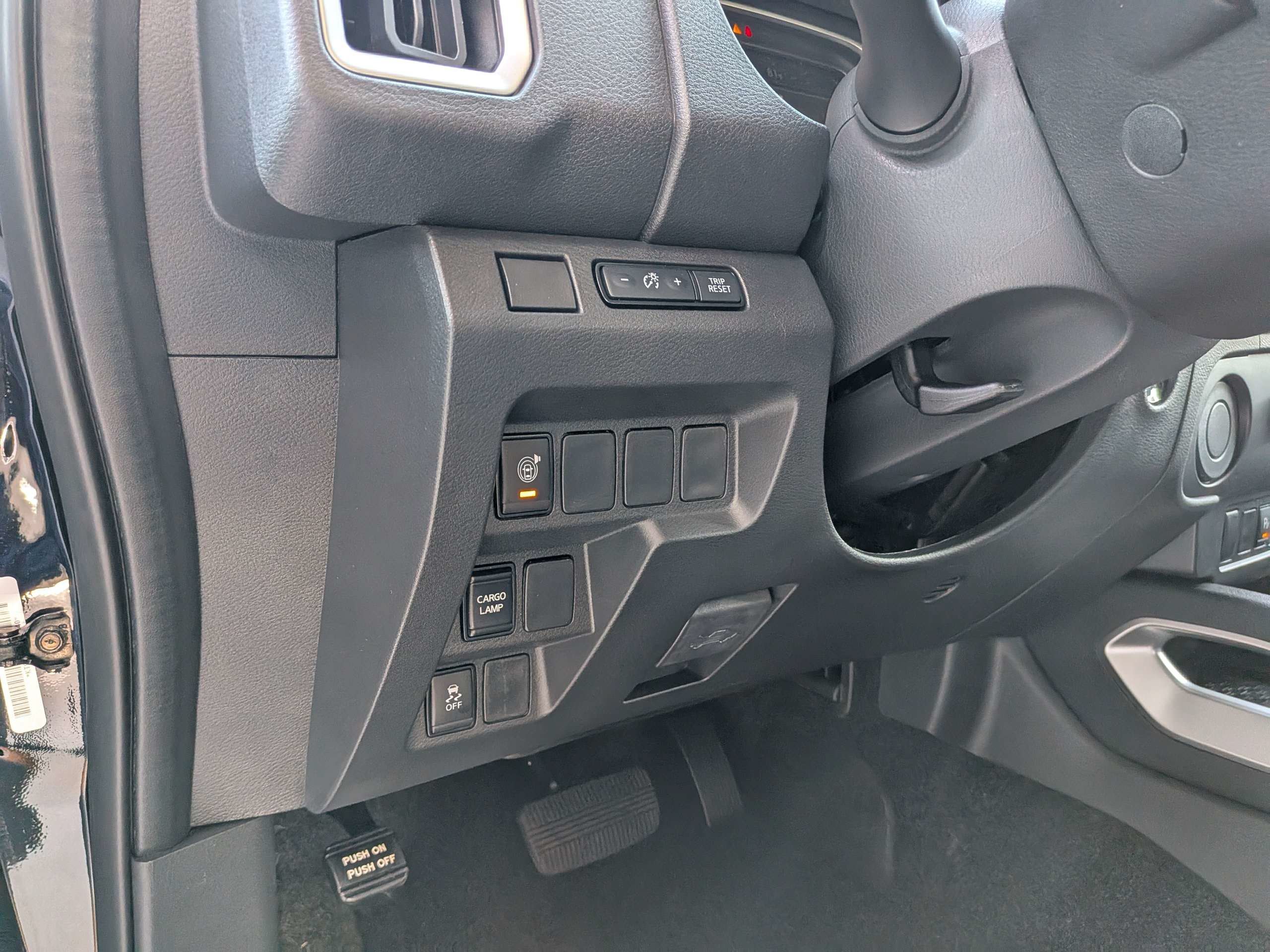 New 2027 Super Black Nissan Crew Cab SV image 16