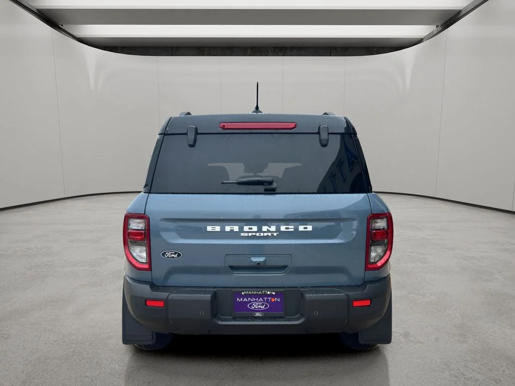 New 2026 Azure Gray Metallic Tri-Coat Ford Outer Banks® image 4