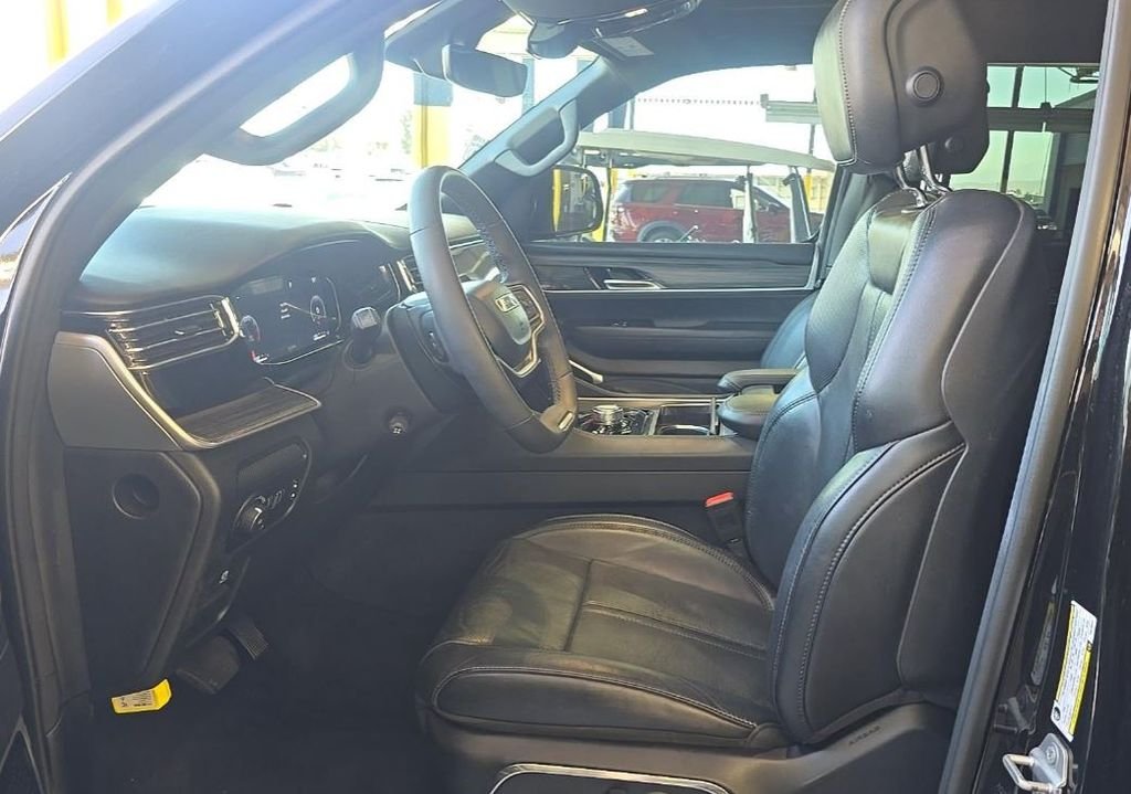Used 2023 Black Jeep Series III image 7