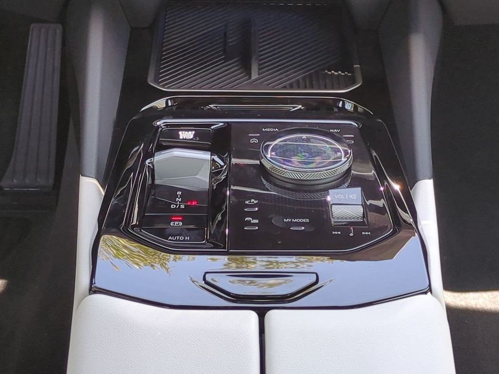 2026 BMW 5 Series 530i - Photo 19