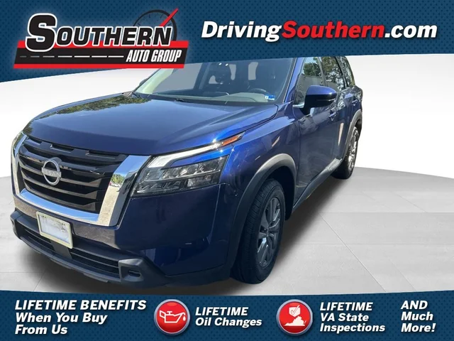 2025 Nissan Pathfinder SV