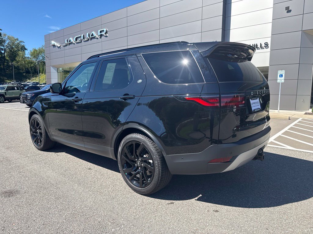 Certified Used 2025 Santorini Black Metallic Land Rover S image 7