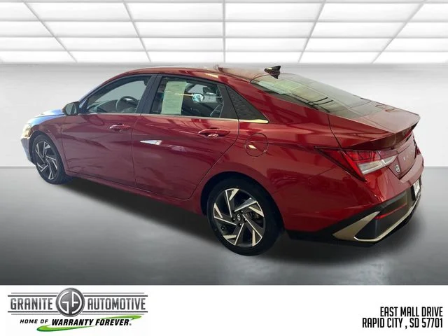 Used 2025 Red Hyundai Limited image 4