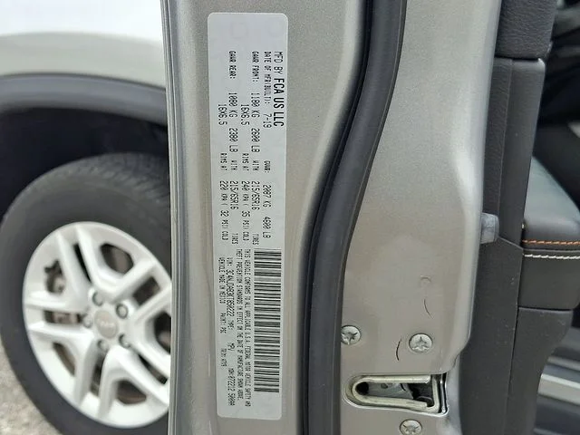 Used 2019 Silver Jeep Sport image 27